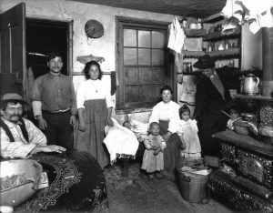 Immigrant family, ca. 1900