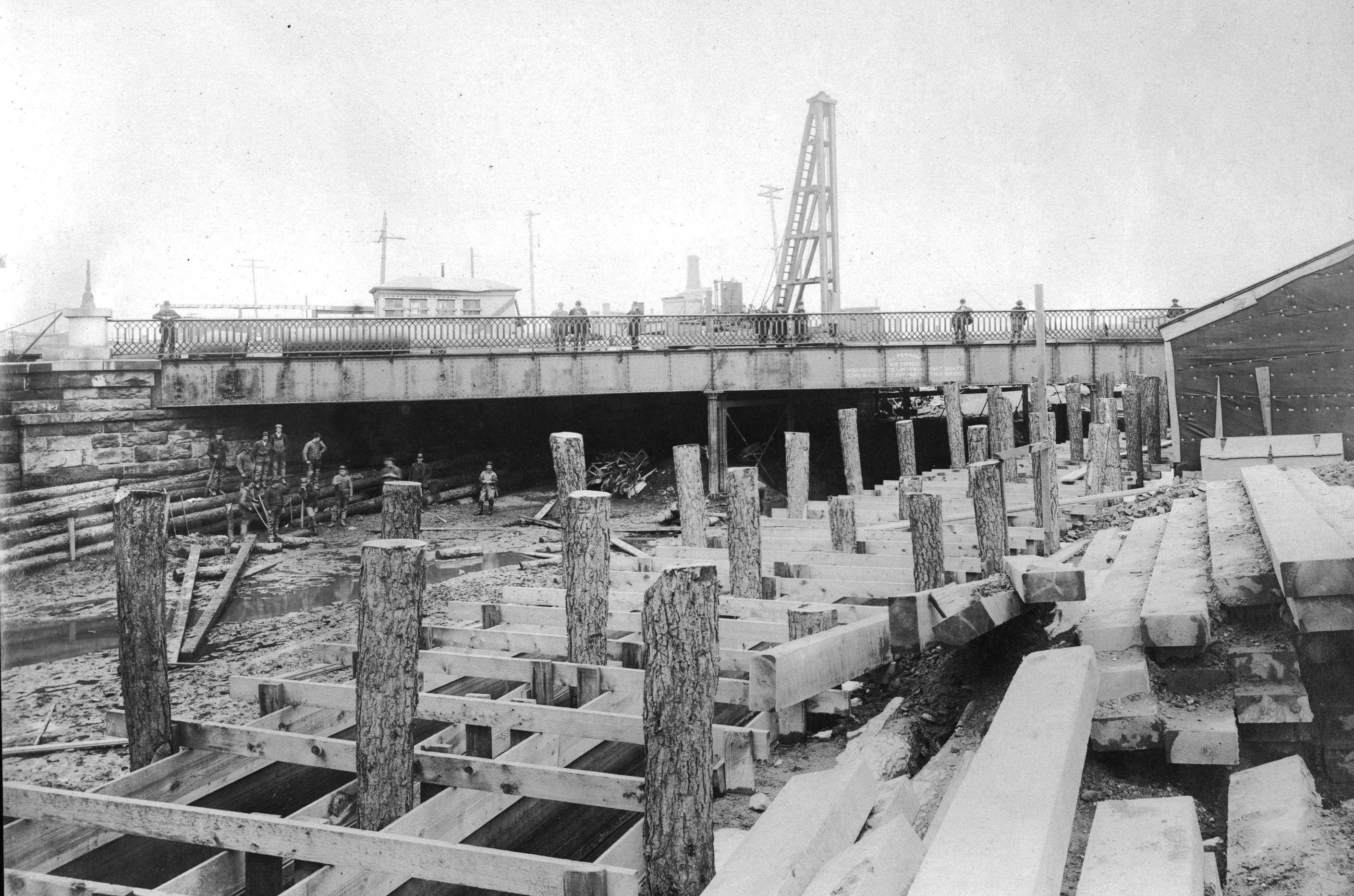 Aramingo Sewer construction at the Girard Ave. Bridge, March 20, 1900