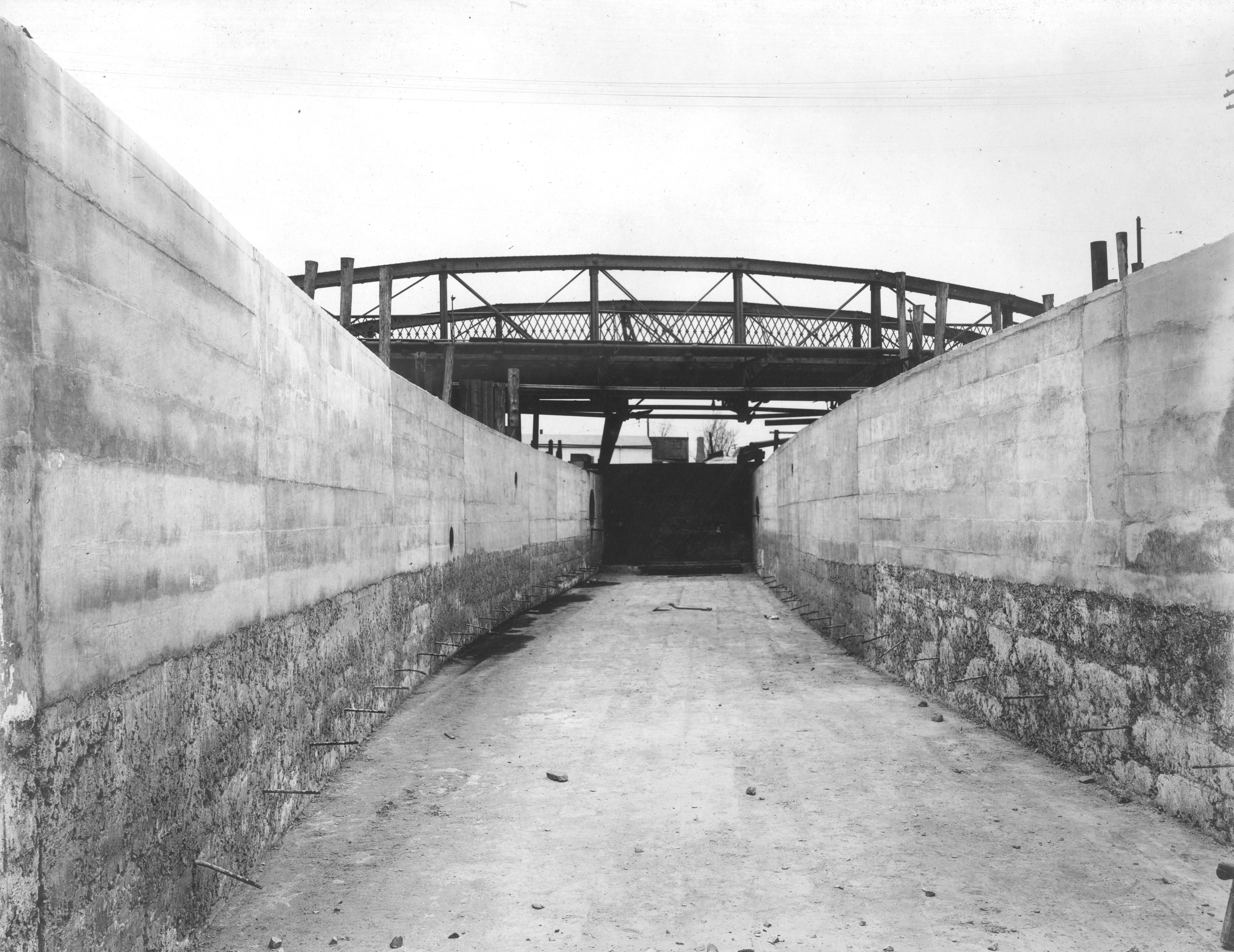 Richmond Street Bridge and Aramingo Sewer, April 2, 1901