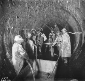 Torresdale Conduit work gang, 1906